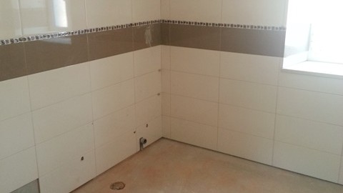 bathroom questions, portugal, new bathroom portugal, portuguese bathroom, bathroom problems, castelo construction,dampfix portugal, dampfixpt.